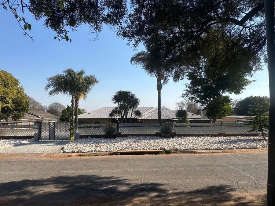 5 Bedroom Property for Sale in Lyttelton Manor Gauteng