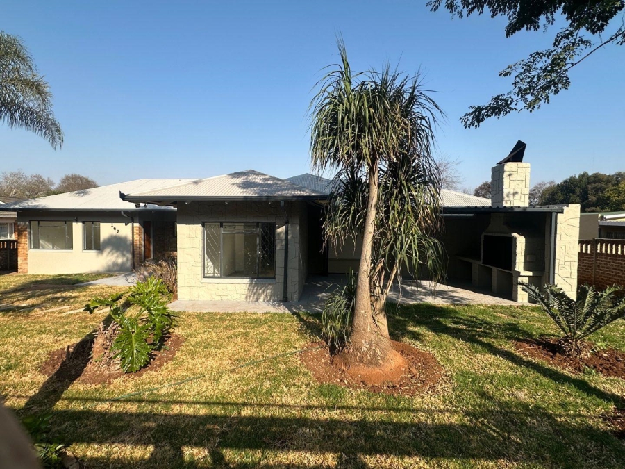 5 Bedroom Property for Sale in Lyttelton Manor Gauteng