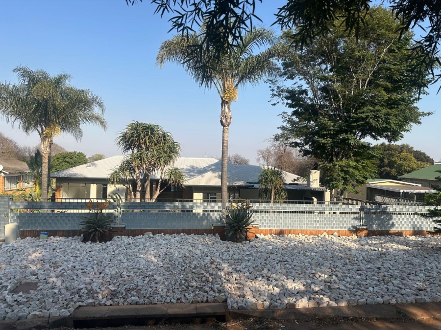 5 Bedroom Property for Sale in Lyttelton Manor Gauteng