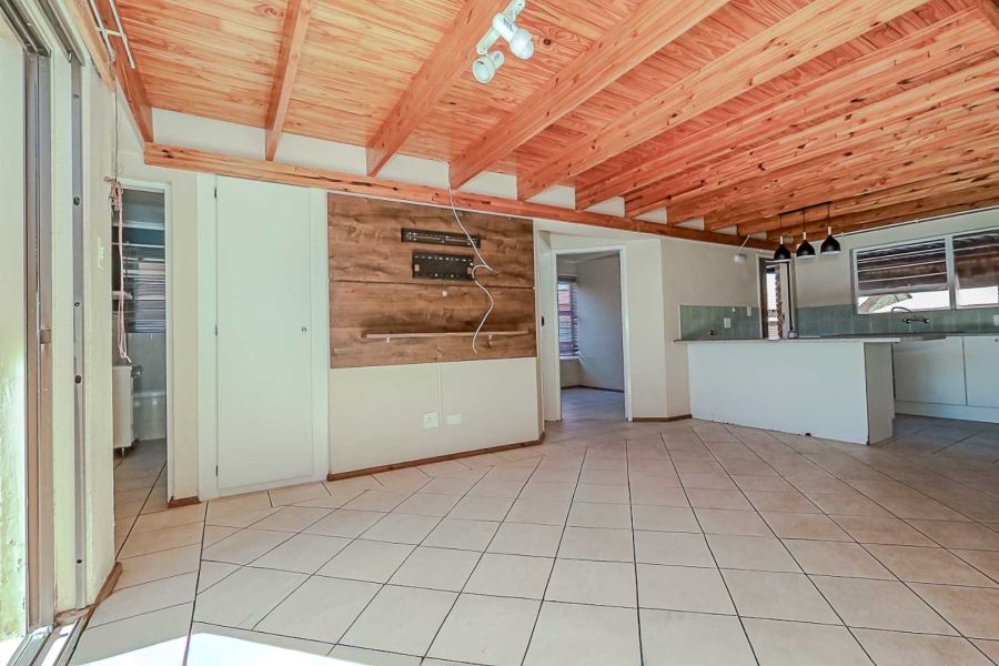 4 Bedroom Property for Sale in Weltevreden Park Gauteng