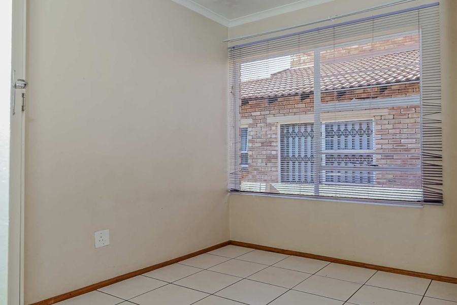 4 Bedroom Property for Sale in Weltevreden Park Gauteng