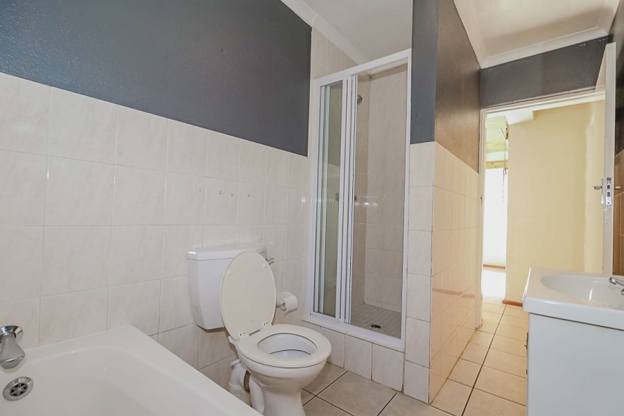 4 Bedroom Property for Sale in Weltevreden Park Gauteng