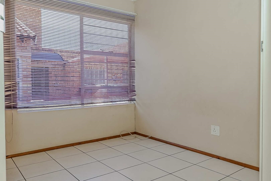 4 Bedroom Property for Sale in Weltevreden Park Gauteng