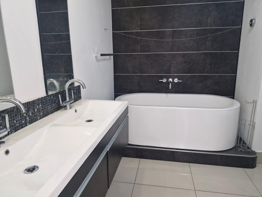 2 Bedroom Property for Sale in Morningside Gauteng