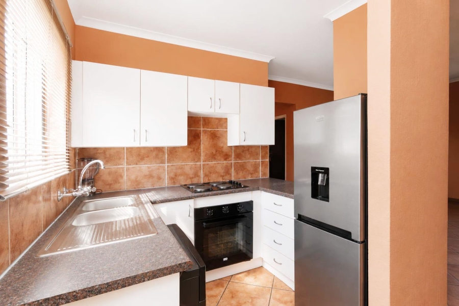 2 Bedroom Property for Sale in Wilgeheuwel Gauteng