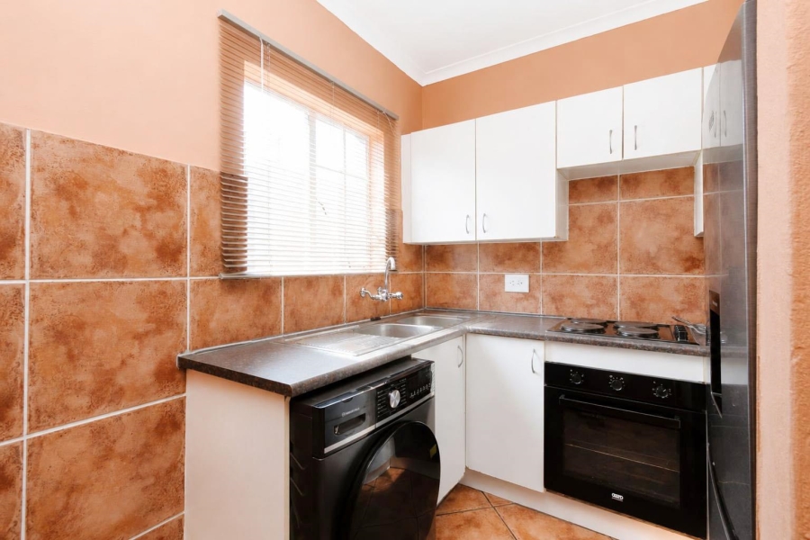2 Bedroom Property for Sale in Wilgeheuwel Gauteng