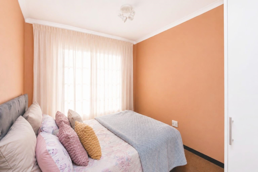 2 Bedroom Property for Sale in Wilgeheuwel Gauteng