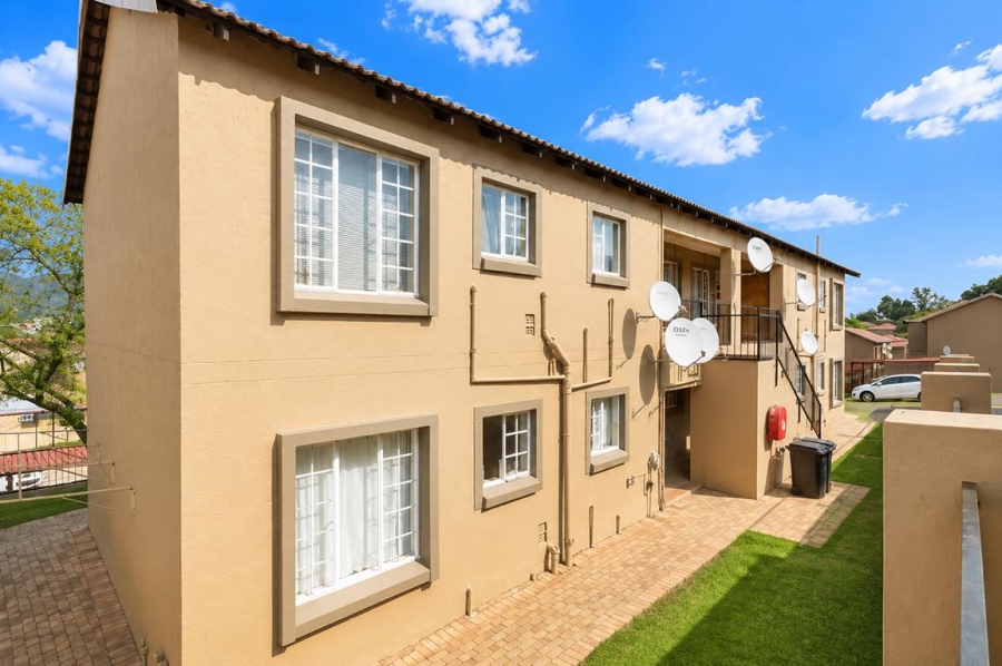 2 Bedroom Property for Sale in Wilgeheuwel Gauteng