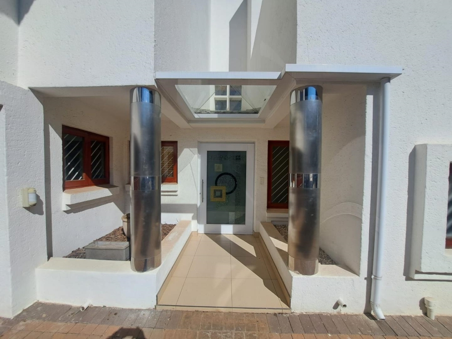 To Let 5 Bedroom Property for Rent in Bassonia Gauteng
