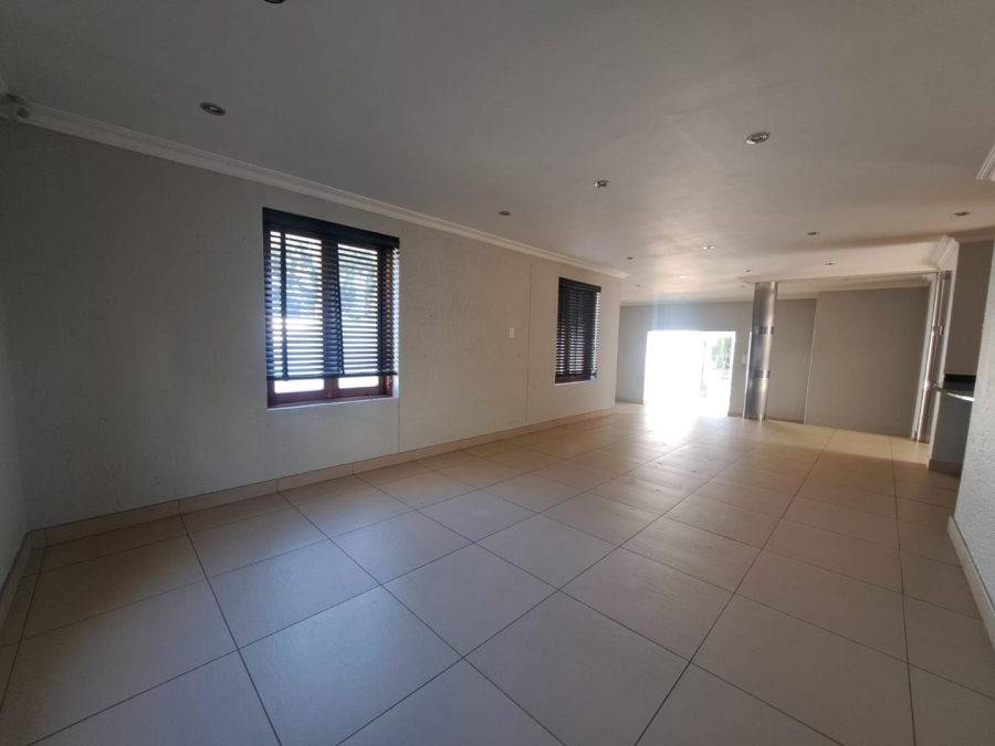 To Let 5 Bedroom Property for Rent in Bassonia Gauteng
