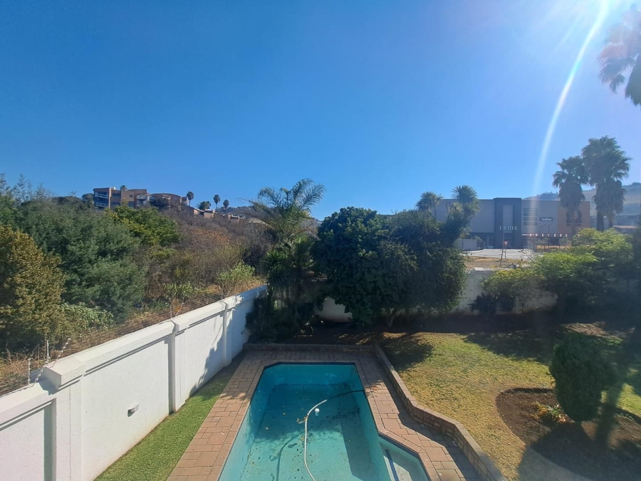 To Let 5 Bedroom Property for Rent in Bassonia Gauteng