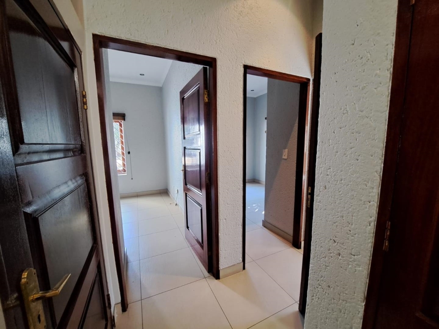 To Let 5 Bedroom Property for Rent in Bassonia Gauteng