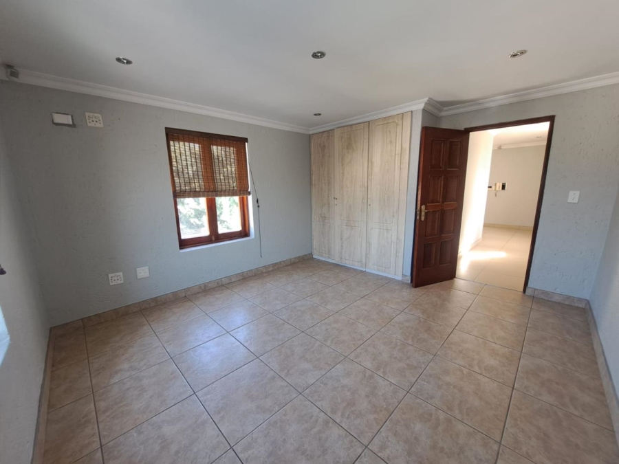 To Let 5 Bedroom Property for Rent in Bassonia Gauteng