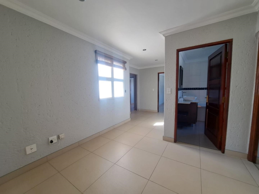 To Let 5 Bedroom Property for Rent in Bassonia Gauteng
