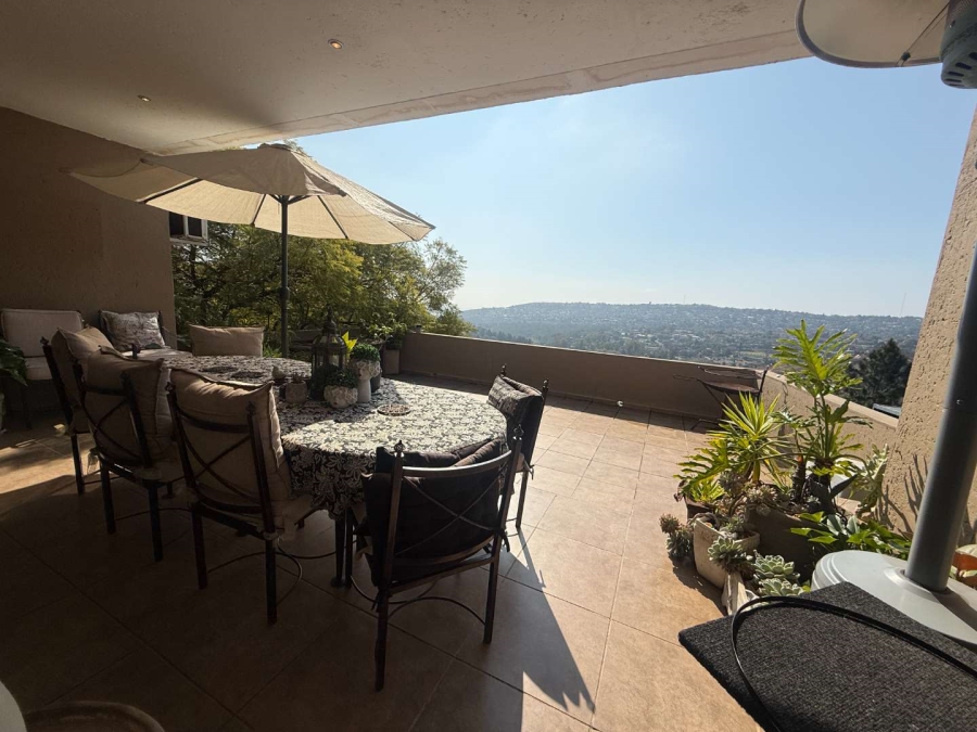 4 Bedroom Property for Sale in Roodekrans Gauteng