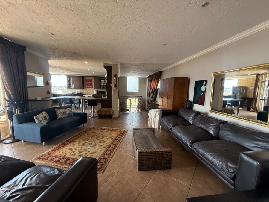 4 Bedroom Property for Sale in Roodekrans Gauteng