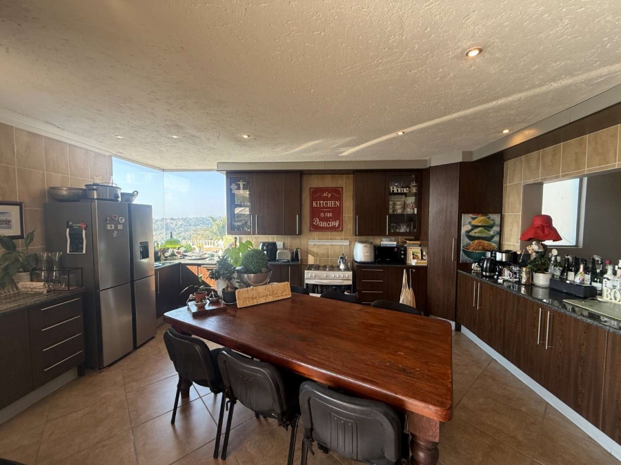 4 Bedroom Property for Sale in Roodekrans Gauteng
