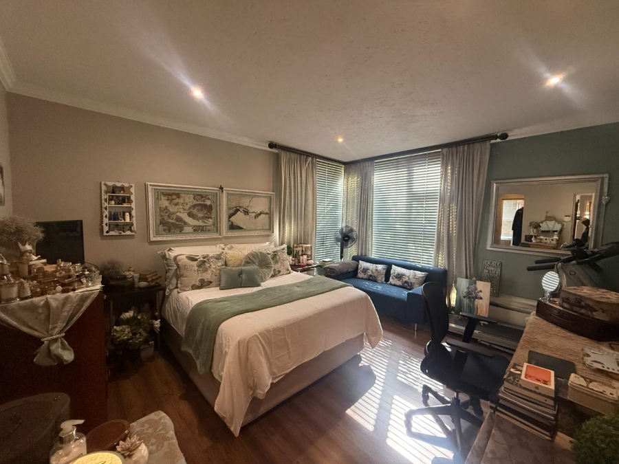 4 Bedroom Property for Sale in Roodekrans Gauteng