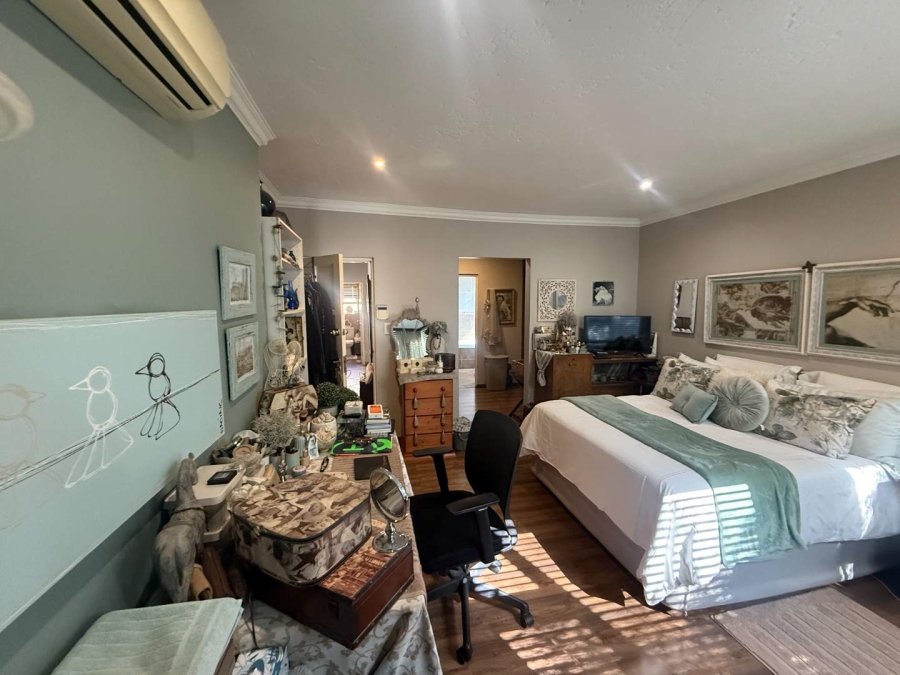 4 Bedroom Property for Sale in Roodekrans Gauteng