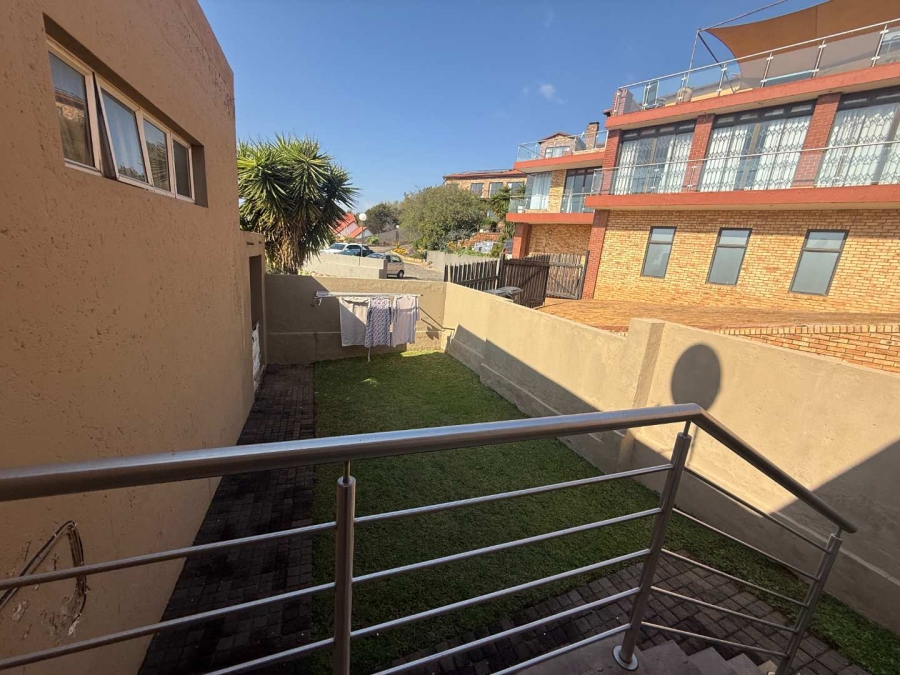 4 Bedroom Property for Sale in Roodekrans Gauteng