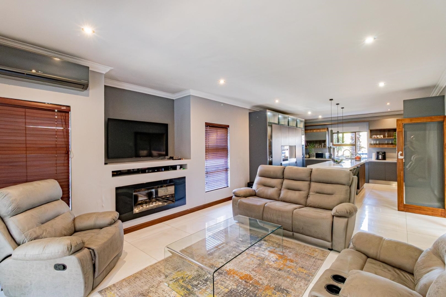 To Let 4 Bedroom Property for Rent in Dainfern Valley Gauteng