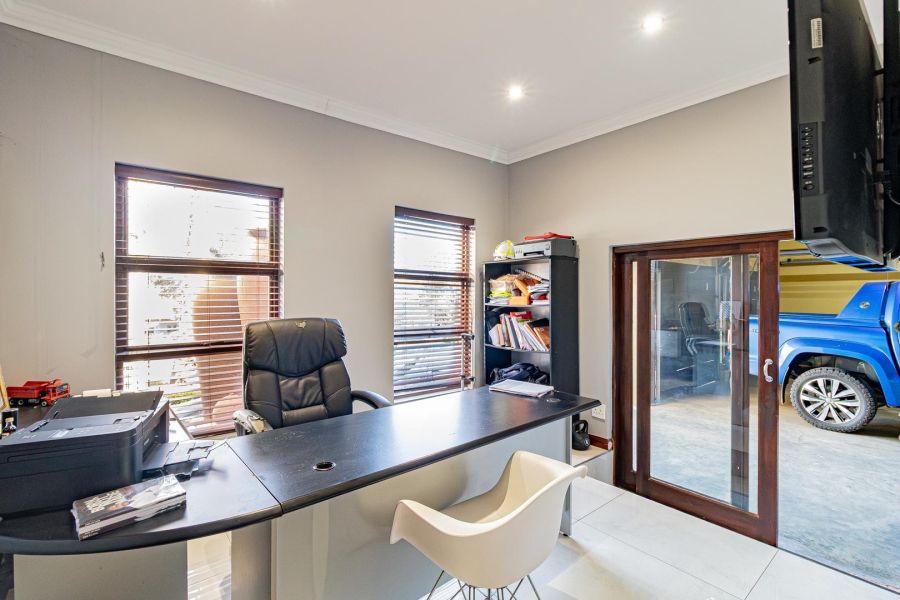 To Let 4 Bedroom Property for Rent in Dainfern Valley Gauteng