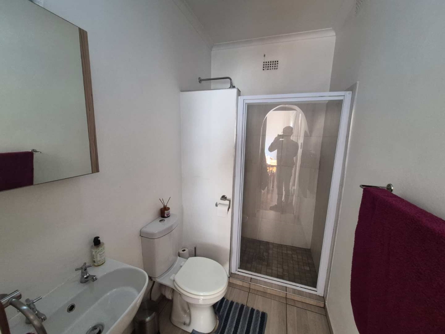 To Let 1 Bedroom Property for Rent in Blairgowrie Gauteng