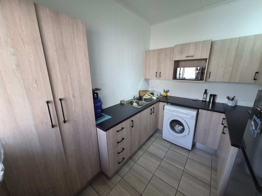 To Let 1 Bedroom Property for Rent in Blairgowrie Gauteng