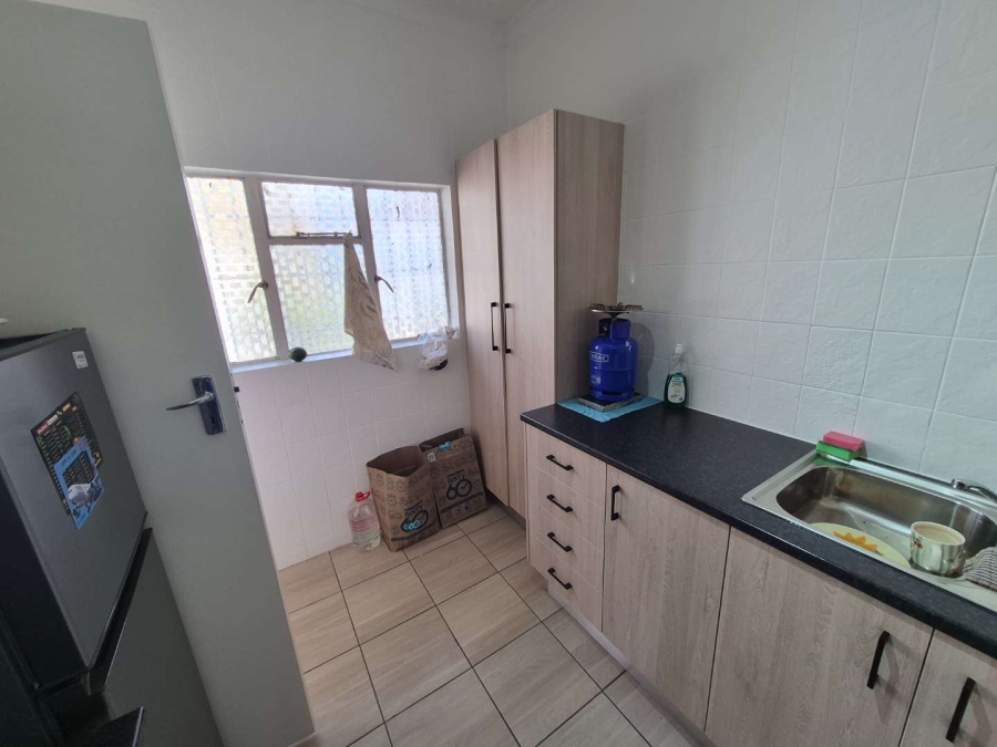 To Let 1 Bedroom Property for Rent in Blairgowrie Gauteng
