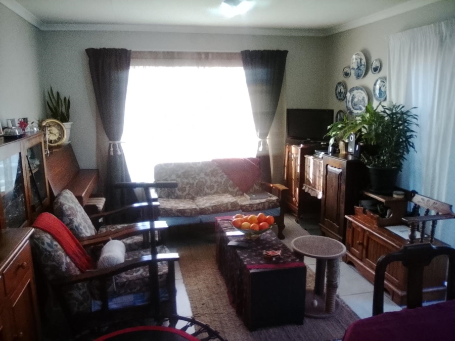 2 Bedroom Property for Sale in The Reeds Gauteng