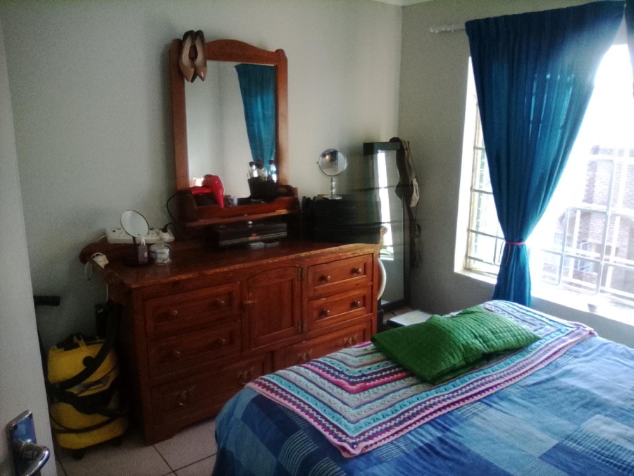 2 Bedroom Property for Sale in The Reeds Gauteng