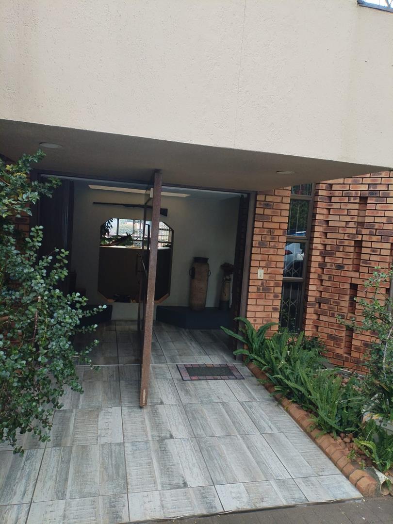 5 Bedroom Property for Sale in Waterkloof Heights Gauteng