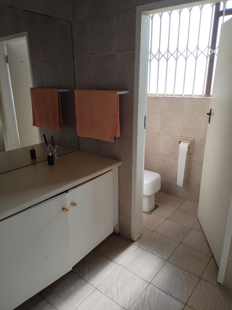 5 Bedroom Property for Sale in Waterkloof Heights Gauteng