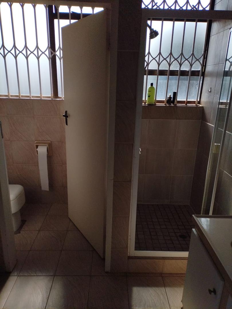 5 Bedroom Property for Sale in Waterkloof Heights Gauteng