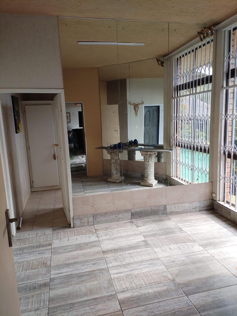 5 Bedroom Property for Sale in Waterkloof Heights Gauteng