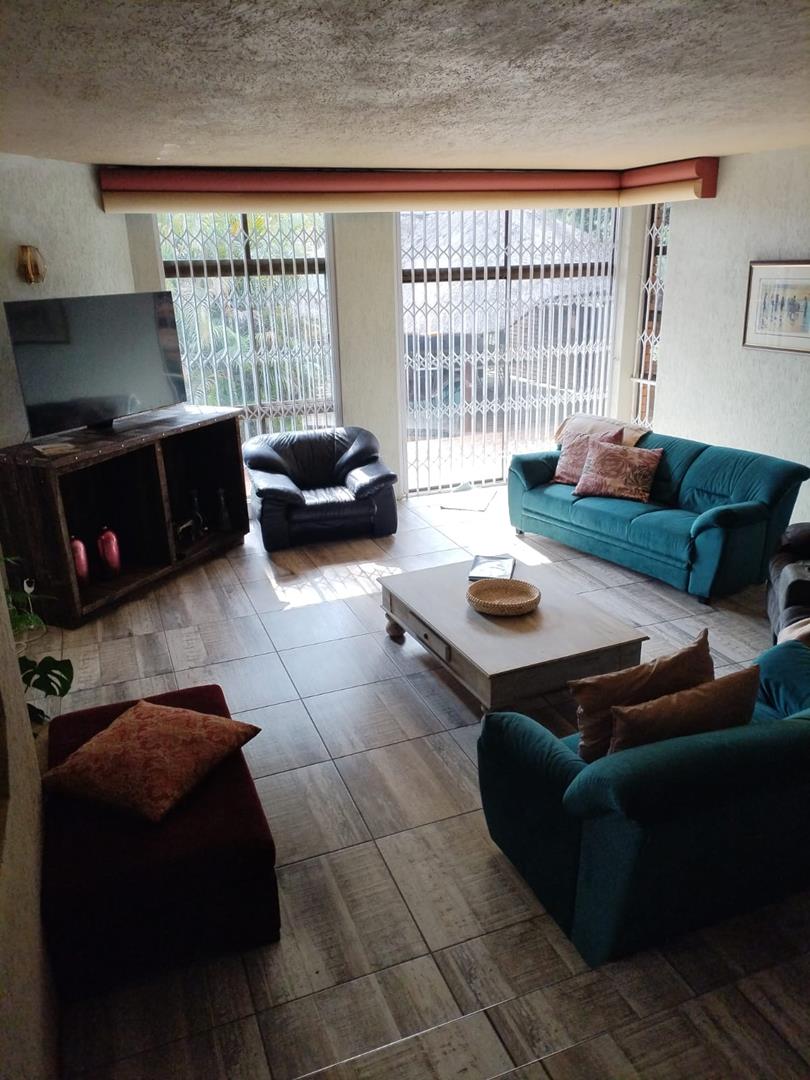 5 Bedroom Property for Sale in Waterkloof Heights Gauteng