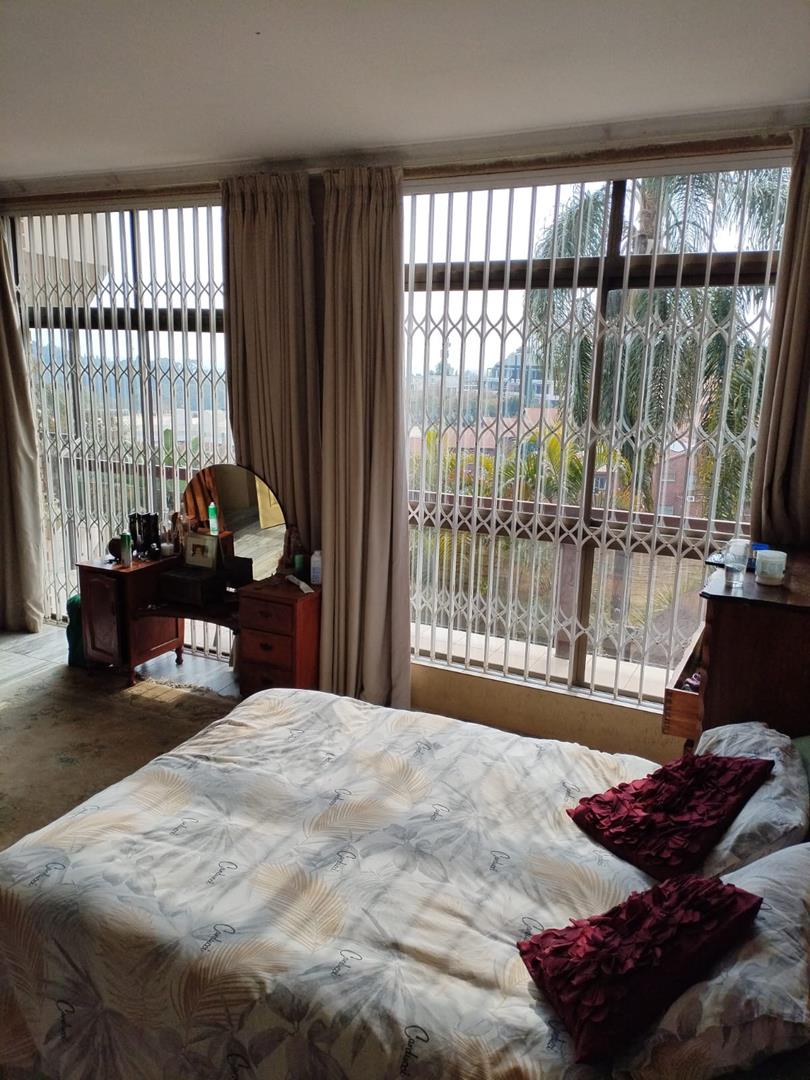 5 Bedroom Property for Sale in Waterkloof Heights Gauteng