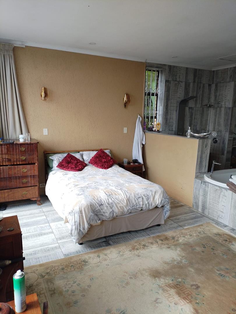 5 Bedroom Property for Sale in Waterkloof Heights Gauteng