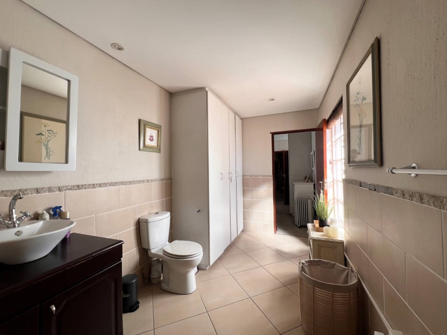 2 Bedroom Property for Sale in Bryanston Gauteng