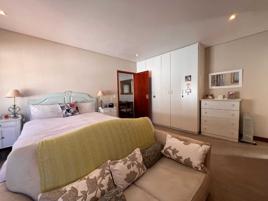 2 Bedroom Property for Sale in Bryanston Gauteng