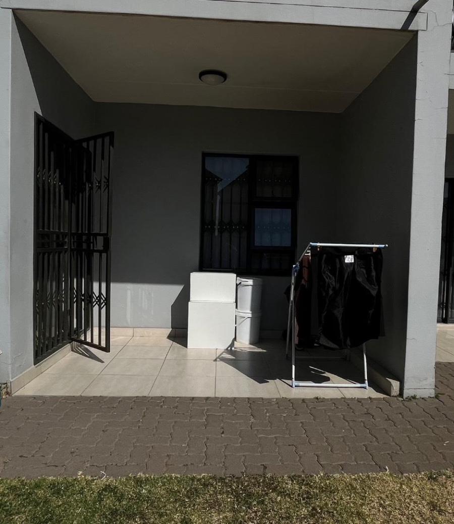 2 Bedroom Property for Sale in Glen Austin AH Gauteng