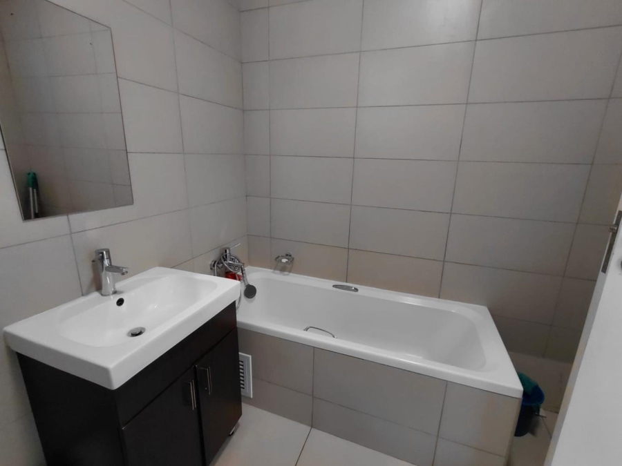 To Let 2 Bedroom Property for Rent in Kengies Gauteng