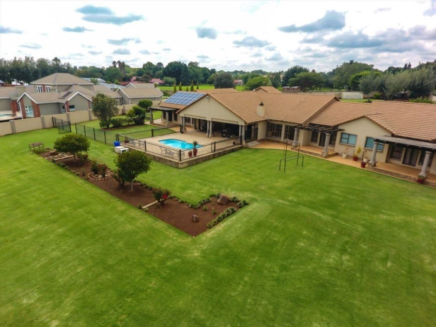 4 Bedroom Property for Sale in Bredell Gauteng