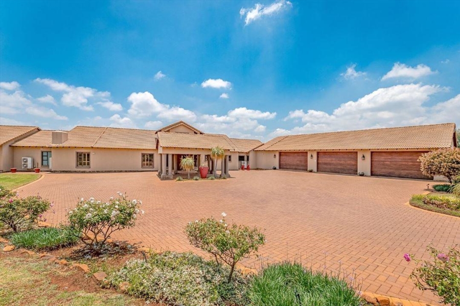 4 Bedroom Property for Sale in Bredell Gauteng