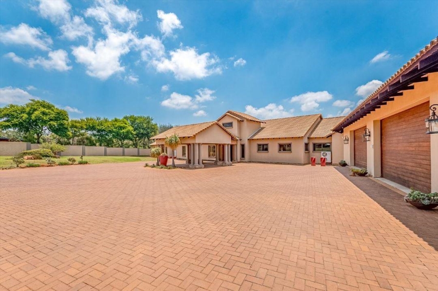 4 Bedroom Property for Sale in Bredell Gauteng