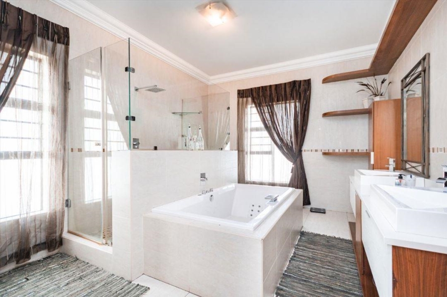 4 Bedroom Property for Sale in Bredell Gauteng