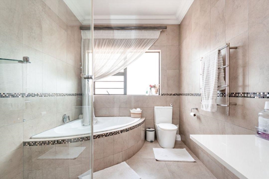 4 Bedroom Property for Sale in Bredell Gauteng