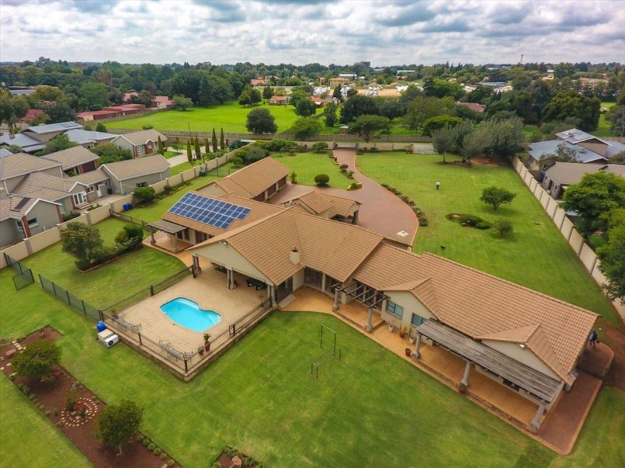 4 Bedroom Property for Sale in Bredell Gauteng