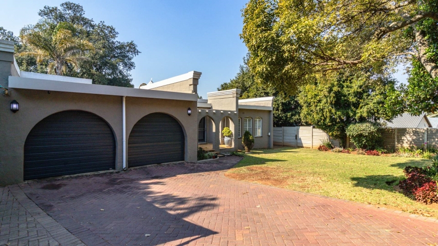 4 Bedroom Property for Sale in Northcliff Ext 15 Gauteng