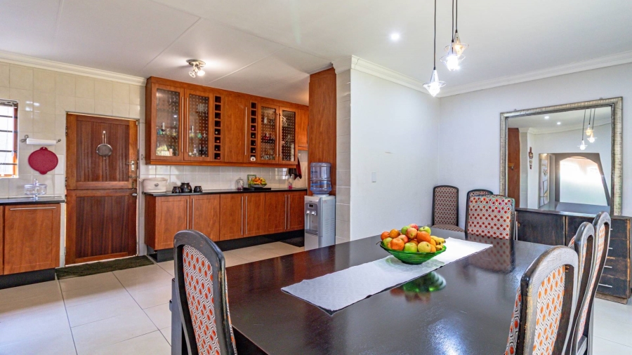 4 Bedroom Property for Sale in Northcliff Ext 15 Gauteng